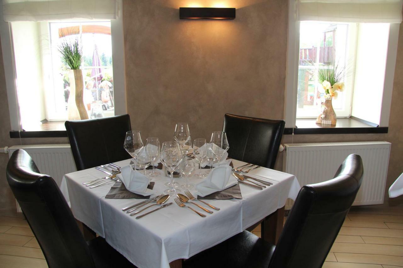 Hotel Jan Moldava Ngoại thất bức ảnh
